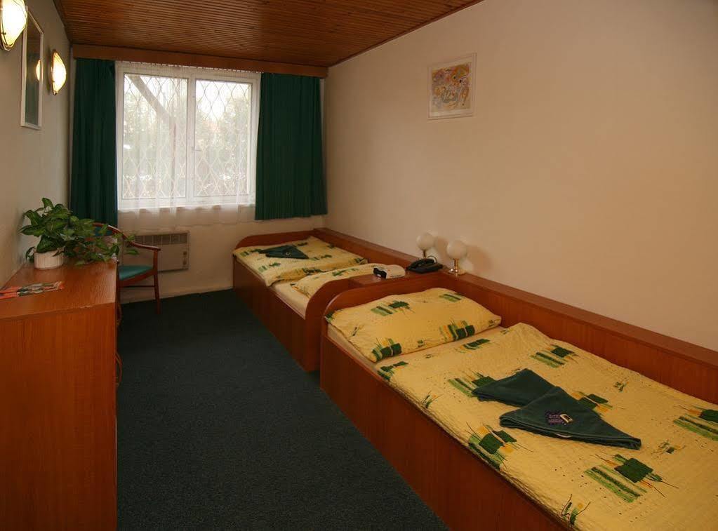Hotel Gol Garni Оломоуц Экстерьер фото